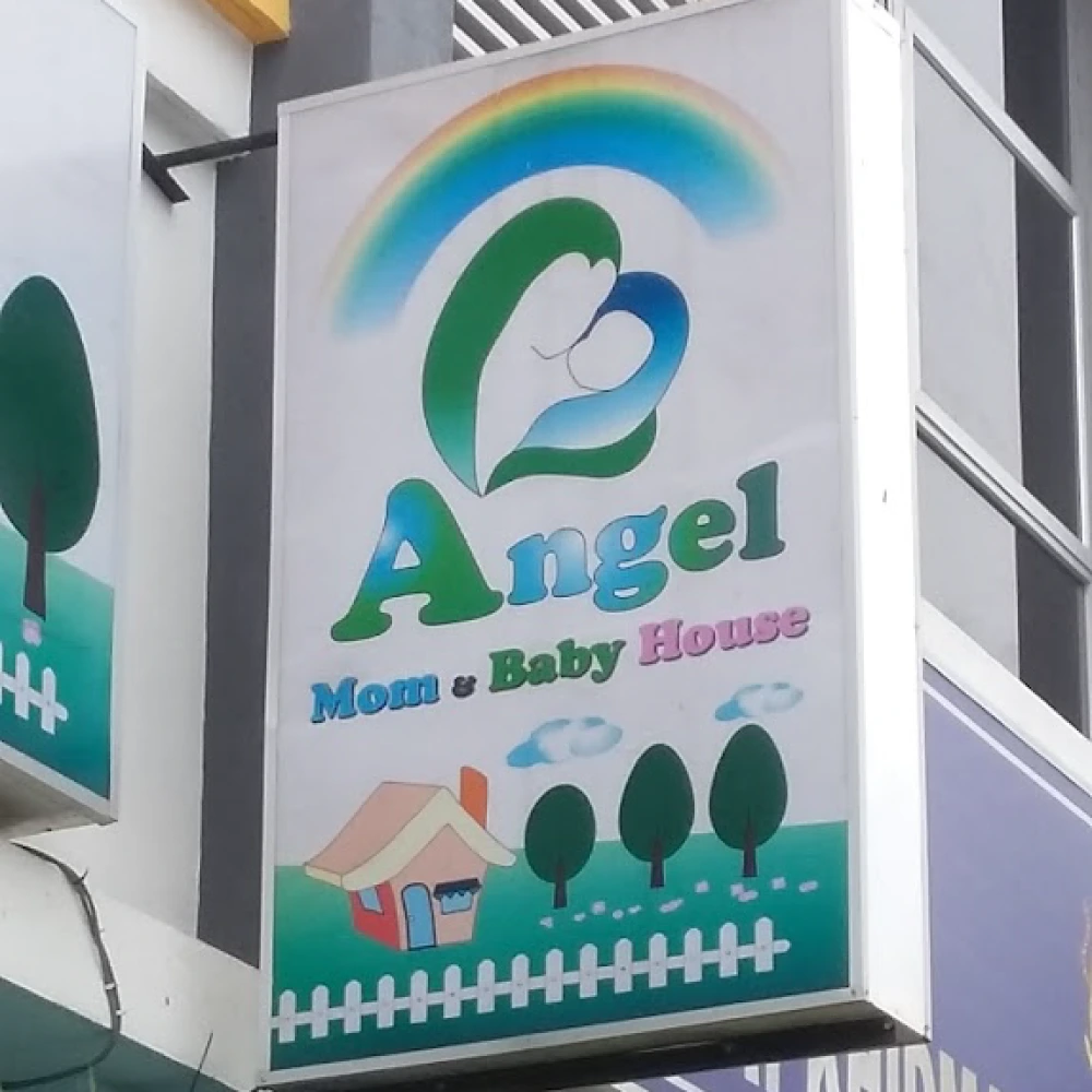 Angel Mom & Baby House logo